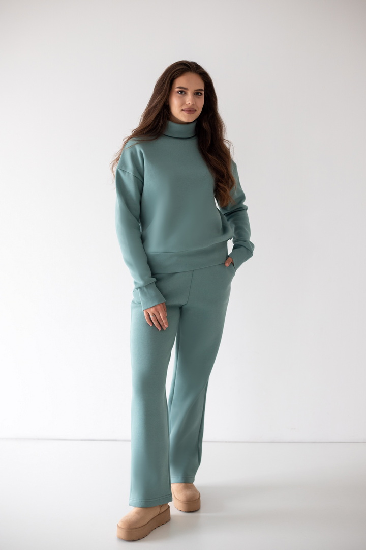 Костюм жіночий